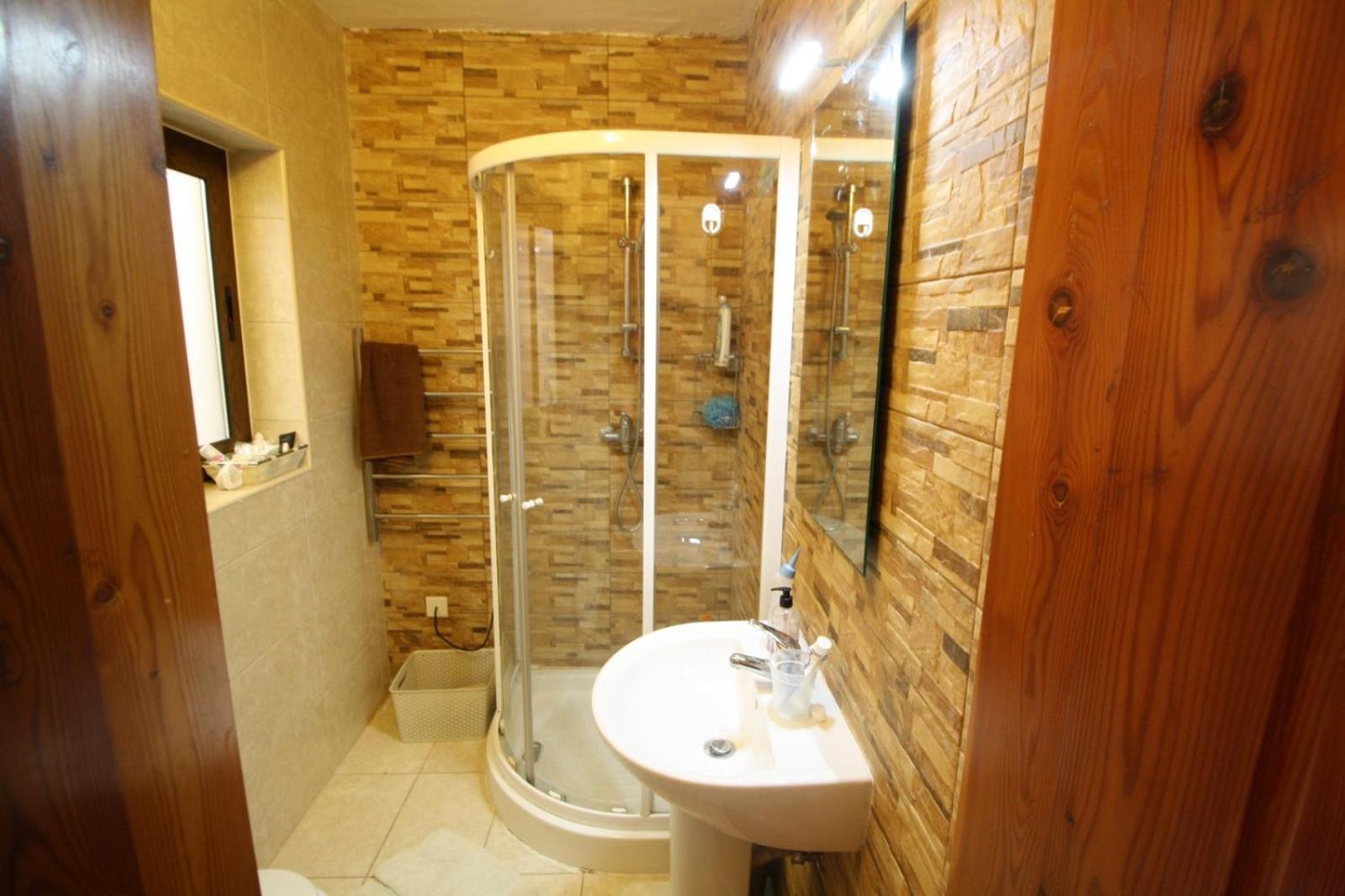 Old Refurbished Apartment In Bormla Cospicua 외부 사진